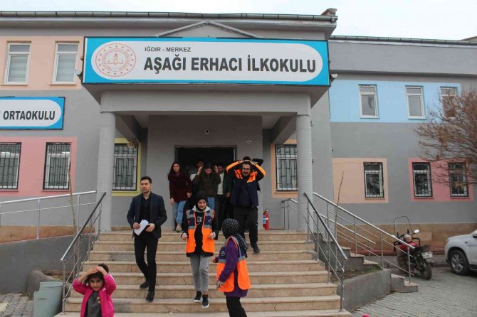 Iğdır’da Deprem Ve Tahliye Tatbikatı