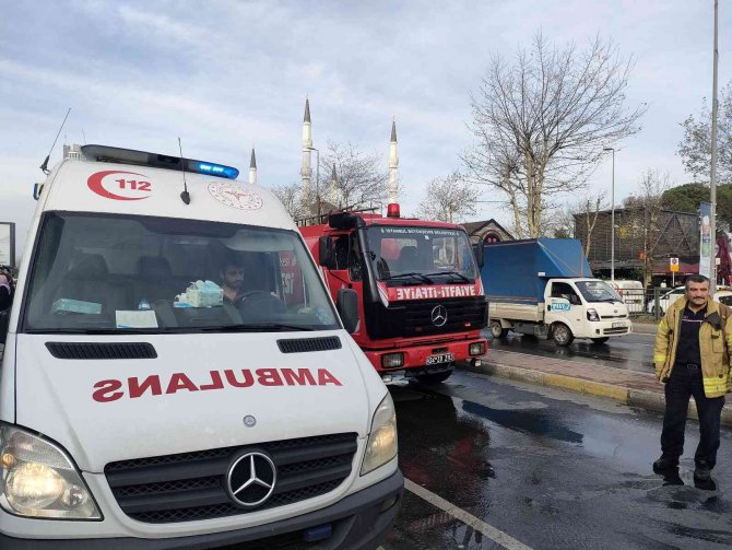 İ̇stanbul’un Göbeğindeki Alışveriş Merkezinde Büyük Yangın