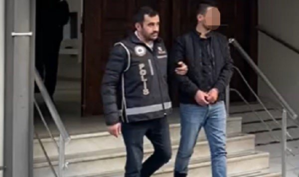 İ̇zmir’deki Tefeci Operasyonunda 3 Tutuklama