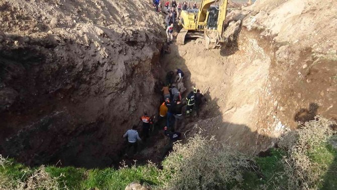 Kilis’te Toprak Altında Kalan 2 İşçi Hayatını Kaybetti