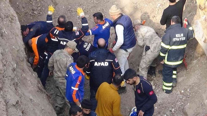 Kilis’te Toprak Altında Kalan 2 İşçi Hayatını Kaybetti