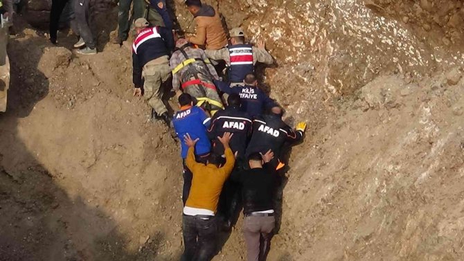 Kilis’te Toprak Altında Kalan 2 İşçi Hayatını Kaybetti