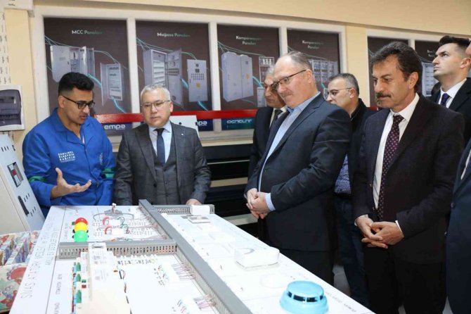 Lisede Pano Montaj Atölyesi Oluşturuldu