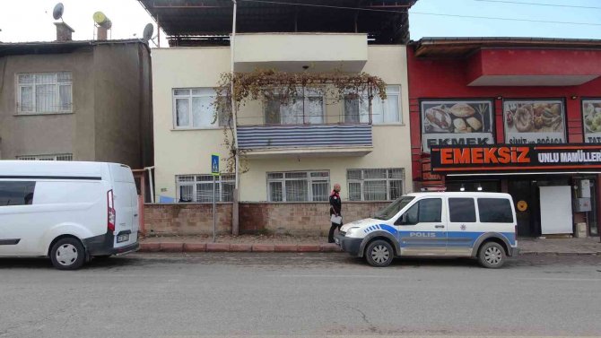 Ağabeyini Tüfekle Yaraladı, Polis Merkezine Giderek Teslim Oldu