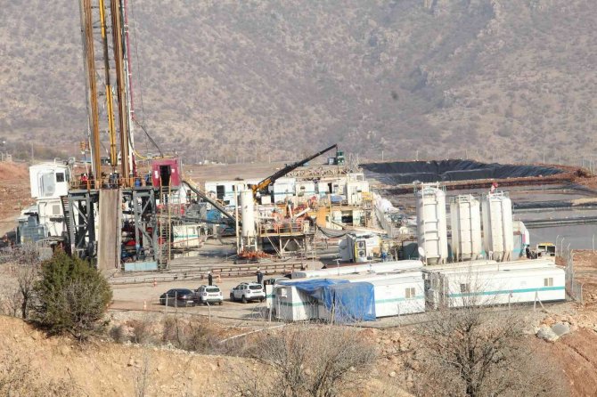 Gabar Dağı’nda Çıkan Petrolde Hedef Günlük 25 Bin Varil