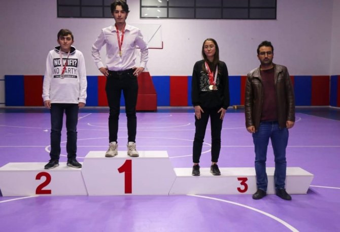 Sivas’ta Satranç Yıldızlar İl Birinciliği Turnuvası Düzenlendi