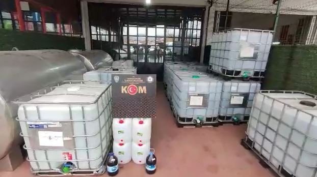 Yılbaşı Öncesi 15 Ton Etil Alkol Ele Geçirildi: 7 Gözaltı