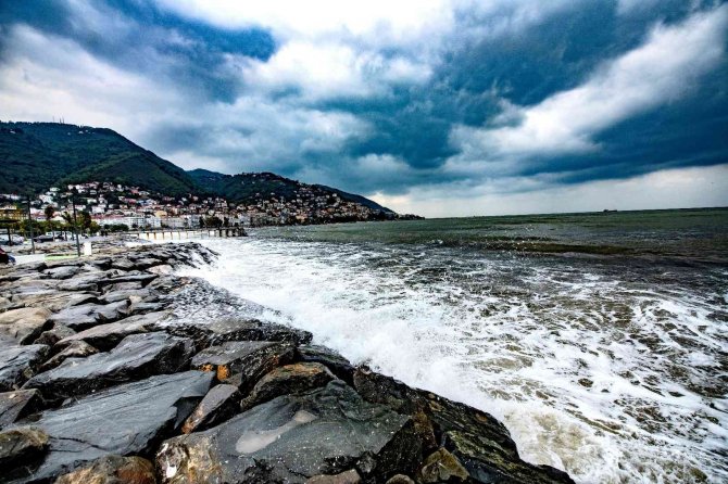 Karadeniz’in Hırçın Dalgalarından Elektrik Üretilecek