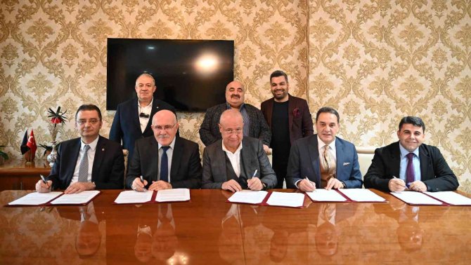 Uşak Üniversitesi İle Liseler Arasında Sosyal Ve Bilimsel İşbirliği Protokolü İmzalandı