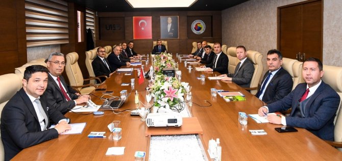 Uşak’ta 3 Bin Kişiye İstihdam Sağlayacak Sera Osb Projesi Hazırlandı