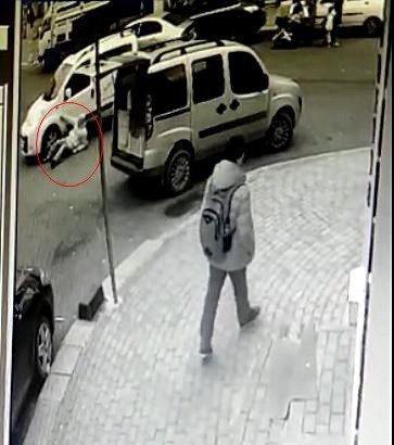 Yayaya Çarpan Sürücü Olay Yerini Terk Etti