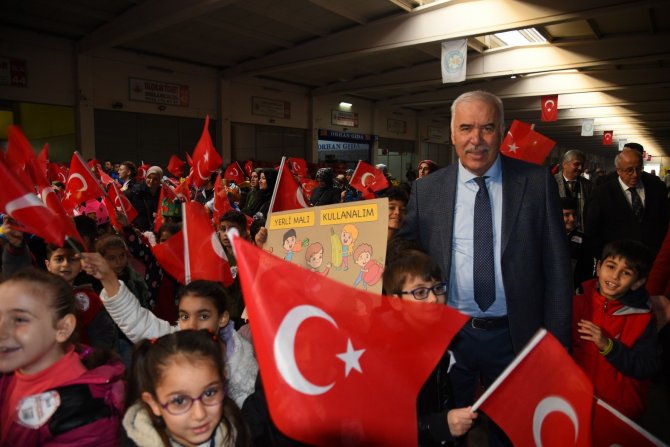 Yerli Malı Haftasında Öğrencileri Sevindirdiler