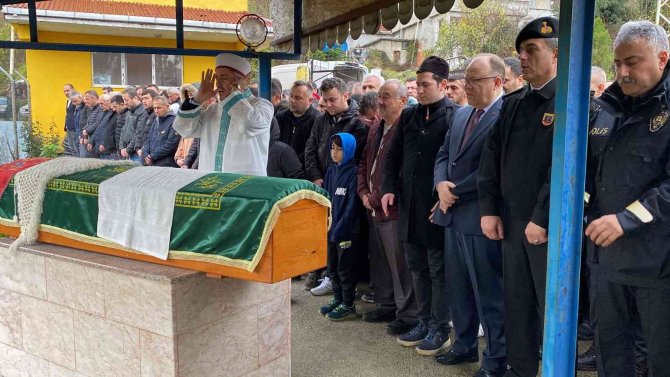 Zonguldak’ta Büşra Akın’ın Öldüğü Kazada Servis Şoförünün Tedavisi Sürüyor