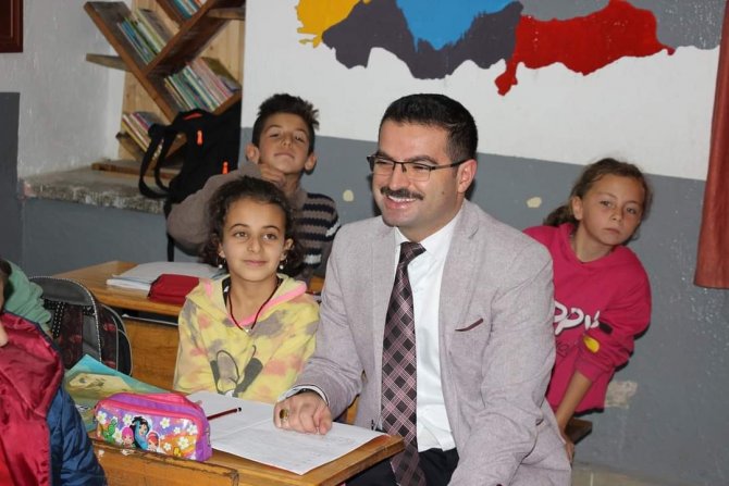 Aydın İ̇lkokulu’nda Tamir Ve Tadilat Çalışmaları Tamamlandı
