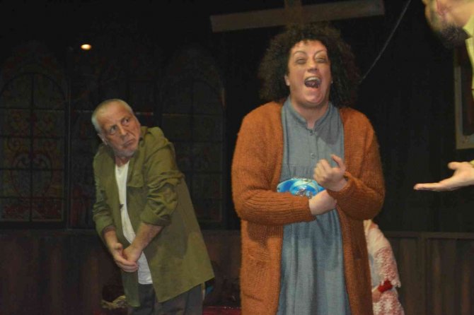 Ayvalık “Sabah Olmadan” Büyülendi