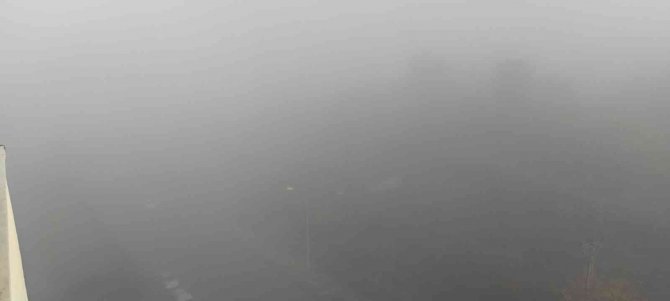 Batman’da Yoğun Sis Görüş Mesafesini 5 Metreye Kadar Düşürdü