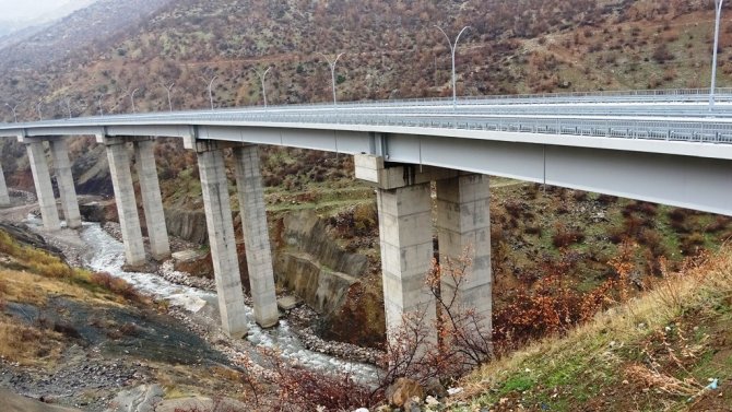 Mühendislik Harikası ‘Bitlis Çayı Viyadüğü’ Açılış İçin Gün Sayıyor