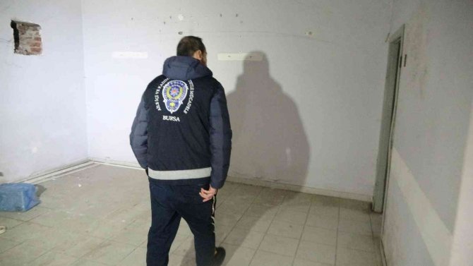 Bursa’da Masaj Salonlarına Denetim Yapıldı