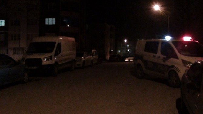 Park Halindeki Aracı Kurşun Yağmuruna Tuttular