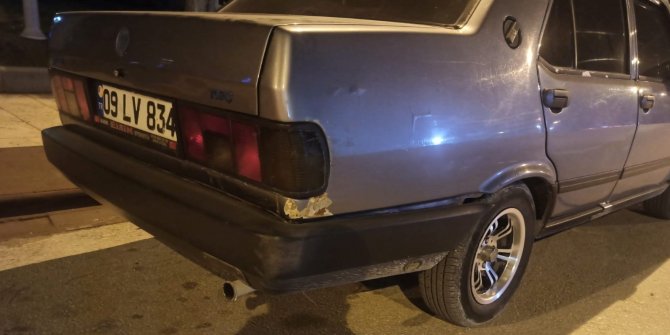 Kontrolden Çıkan Araç Park Halindeki 4 Araca Çarptıktan Sonra Kaçtı
