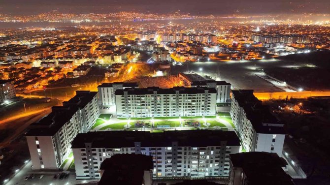 Derince’de Hak Sahipleri Tapularına Kavuşuyor