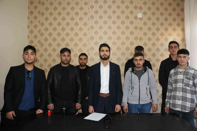 Diyarbakır’da Chp’liler ’Partilerinde Demokrasi Kalmadı’ Deyip Ak Parti’ye Geçti