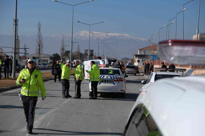 Ambulans İle Evde Sağlık Hizmetleri Aracının Karıştığı Kazada 9 Kişi Yaralandı