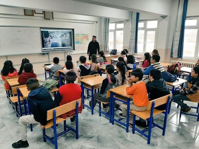 Afad Okullarda Eğitime Devam Ediyor