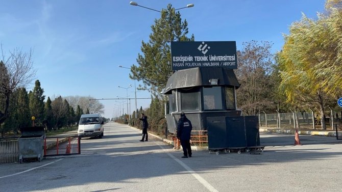Sis Yüzünden Yolcu Uçağı Eskişehir’e İnemedi