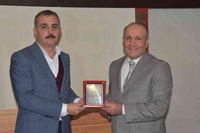 Emekliye Ayrılan İ̇lçe Emniyet Müdürü Baran’a Yemekli Veda