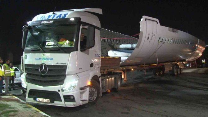 Hadımköy’de Bekleyen Hurda Uçaklar Tem Otoyolu İle Limana Taşındı