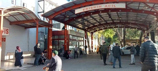 Çocuk Kavgasının Devamında Bir Kişi Kafasından Vuruldu
