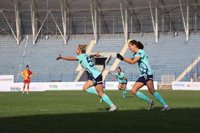 Galatasaray’ı 1-0 Yenen Fomget, İlk Yarıyı Lider Tamamladı