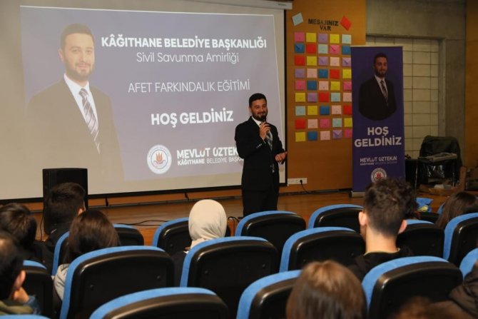 Kağıthane Belediyesi İlçedeki Tüm Gençleri Afetlere Karşı Eğitiyor