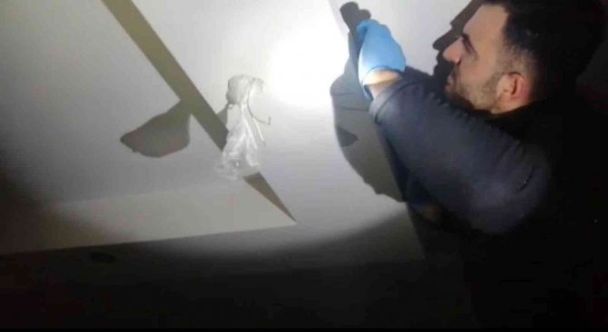 Narkotik Polisinden Uyuşturucu Tacirlerine Darbe