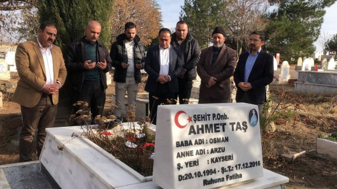 Kayseri Şehitleri Mezarları Başında Anıldı