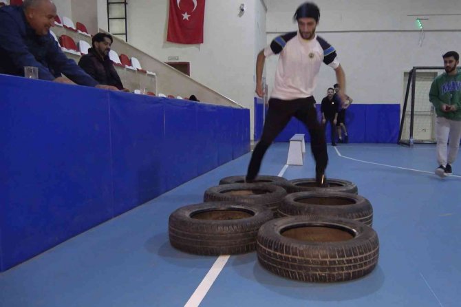 Polis Adayları Nefes Kesen Parkurda Zamana Karşı Yarışıyor