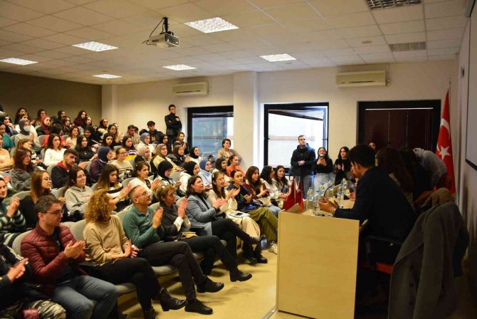 Eğitim Fakültesi Öğrencilerine Farkındalık Eğitimi