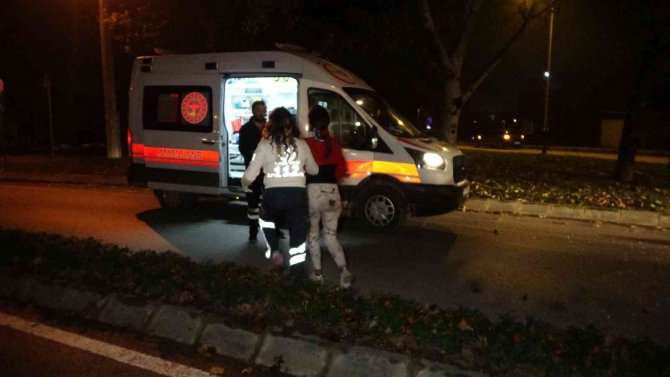 Polisten Kaçan Alkollü Ve Ehliyetsiz Sürücü Takla Attı: 3 Yaralı