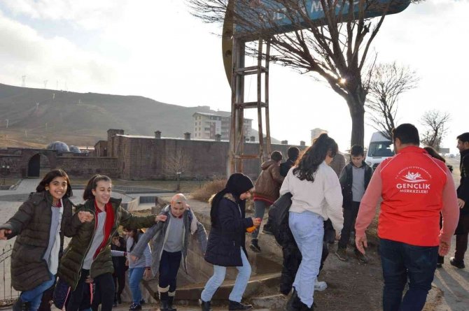 Öğenciler Tarihi El Aman Hanını Gezdi