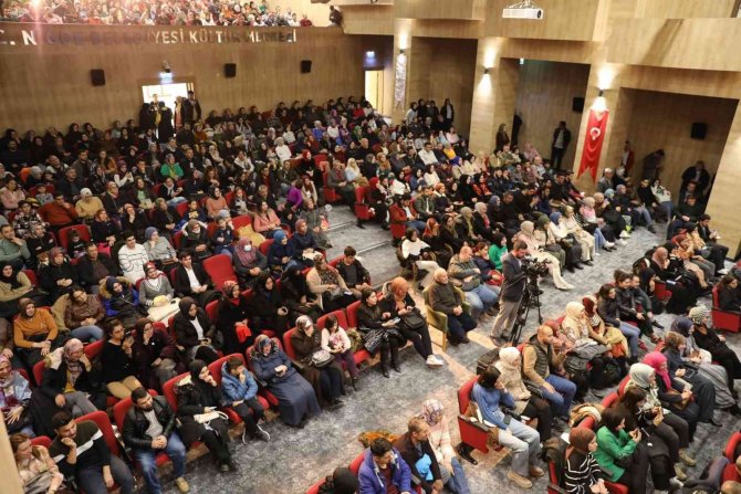 Niğde’de Şiir Ve Muhabbet Vardı