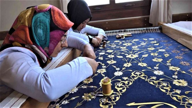 Şehzadelerin Puşideleri Samsun’da İlmek İlmek İşleniyor: 1-2 Yıl Sürüyor