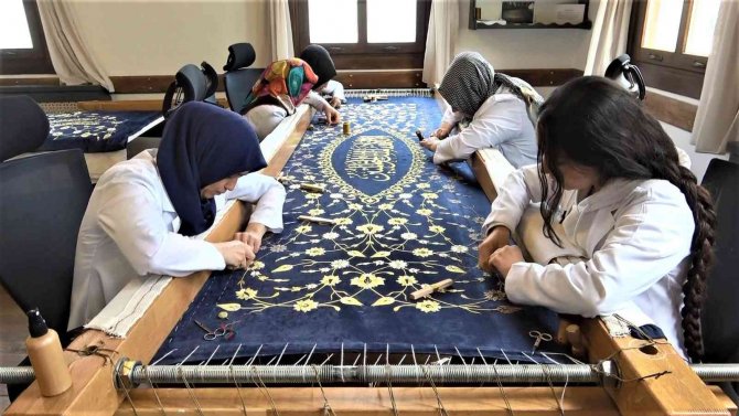 Şehzadelerin Puşideleri Samsun’da İlmek İlmek İşleniyor: 1-2 Yıl Sürüyor