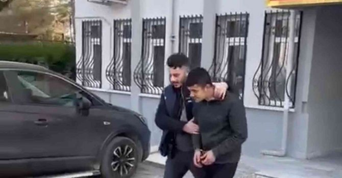 Uyanık Hırsız Güvenlik Kamerasına Takıldı