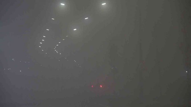 Sivas’ta Yoğun Sis: Görüş Mesafesi De 10 Metreye Kadar Düştü