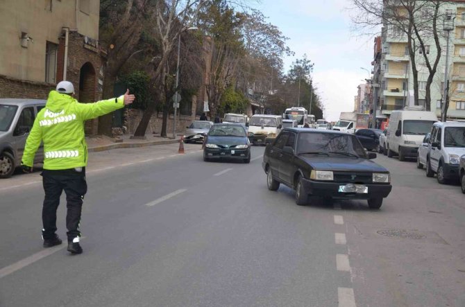 Uşak’ta 976 Sürücüye Para Cezası Kesildi