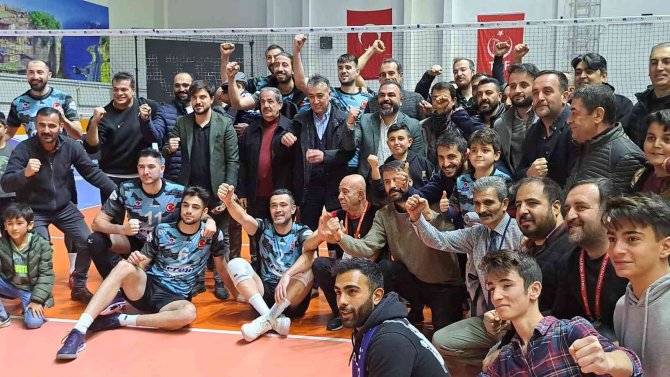 Efeler Ligi: Türşad: 3 - Hekimoğlu Bursa: 0