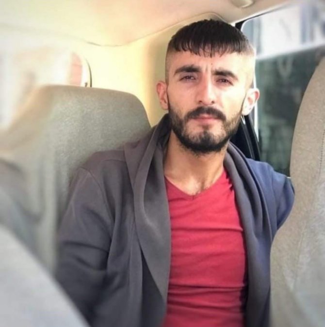 ’Dur’ İhtarından Uymayıp Kaza Yaptılar, Polisle Çatıştılar: 1 Ölü, 2 Yaralı