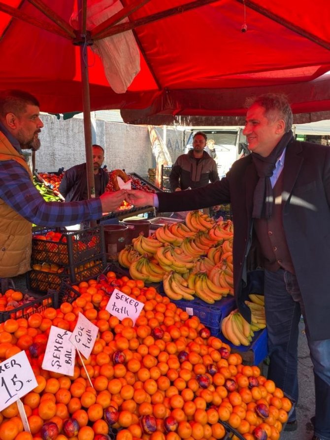 Ak Partililer Yerli Malı Haftasında Vatandaşlara Simit Dağıttı