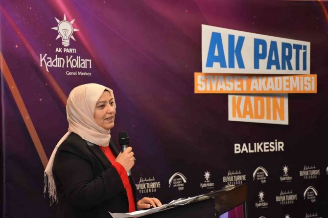 Ak Parti “Siyaset Akademisi Kadın Balıkesir” Programının İlki Gerçekleştirildi